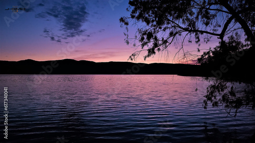 Amanecer en el Lago