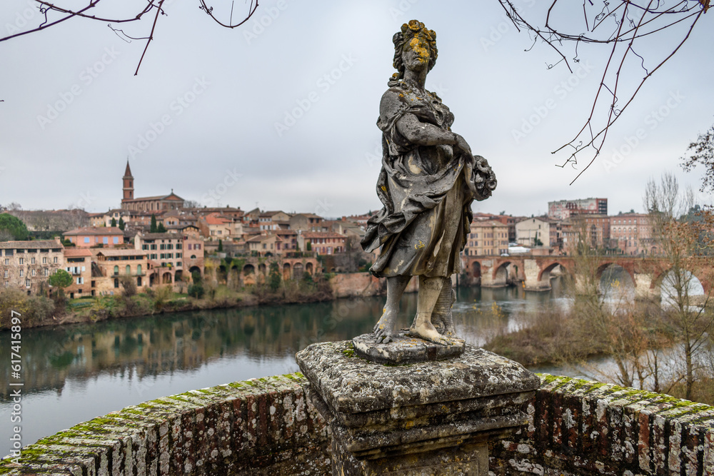 Statue at the Palais de La Berbie bishop's palace gardens, overlooking the River Tarn and the city of Albi. Statue at the Palais de La Berbie bishop's palace gardens, overlooking the River Tarn and the city of Albi.
