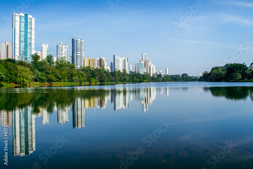 Londrina skyline igapo lake reflection