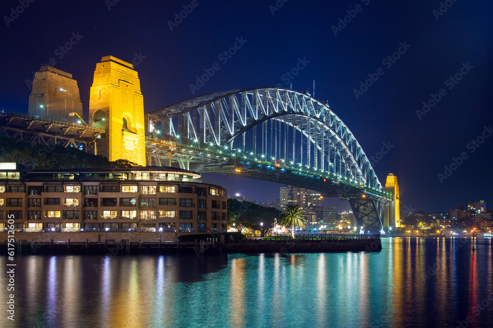 Night view of the Sydney Harbour Bridge