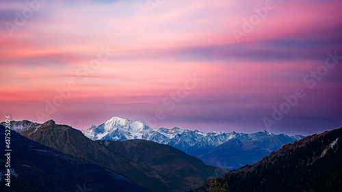 Sonnenaufgang   ber dem Weisshorn  4505 m   . M. 