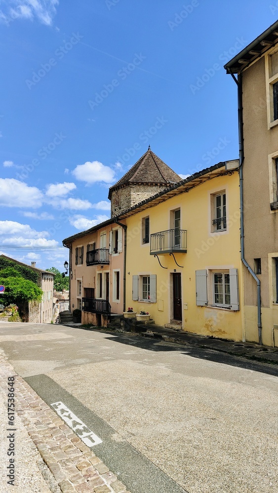 TOURNUS (Saône et Loire)