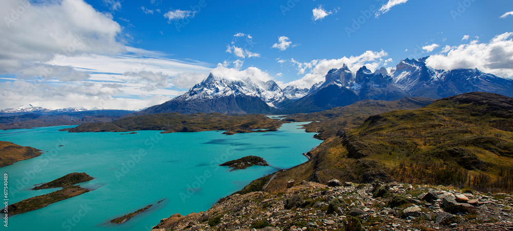 Naklejka premium view from mirador condor in torres del paine national park in patagonia, chile, view of cuernos del paine and lake pehoe