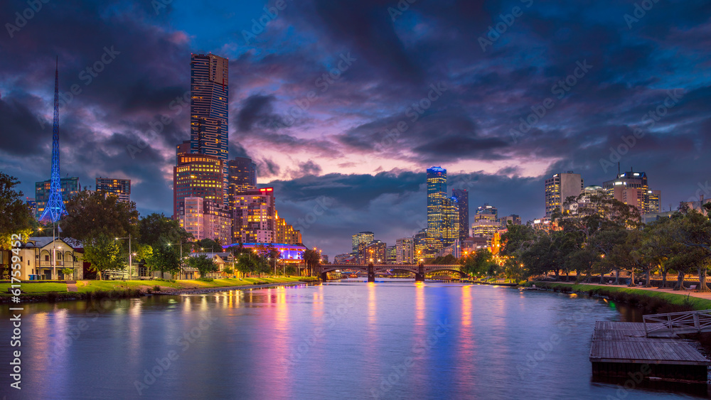 Fototapeta premium Panoramic image of Melbourne, Australia during summer sunset.