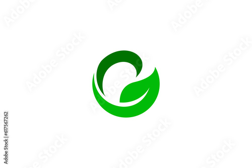 G green leaf simple logo design