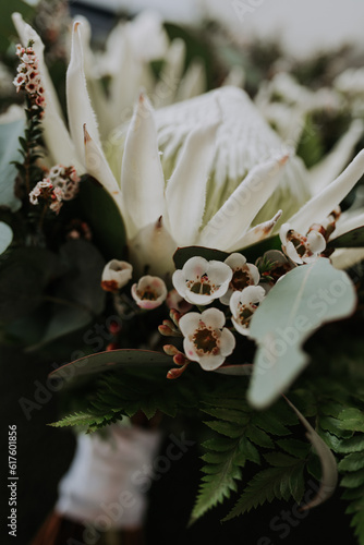 natural wedding bouquet flowers