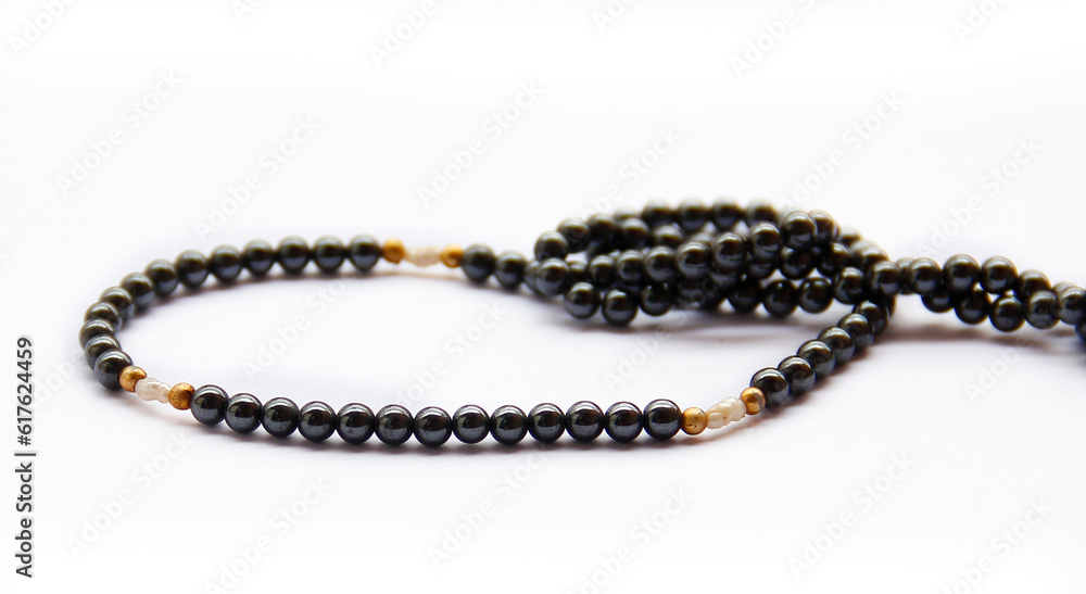 The elegant Jewelry and gems are elegantly arranged to be valuable and suitable as a heritage gift and legacy. The elegant Jewelry and gems are elegantly arranged to be valuable and suitable as a heritage gift and legacy.