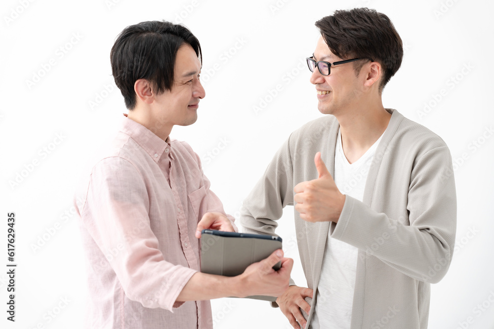 ビジネスイメージ 男性2人 スタートアップ ビジネスイメージ 男性2人 スタートアップ
