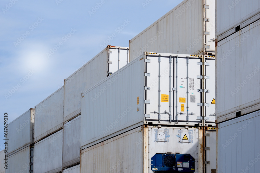 Containers, Refrigeration and Container Stacks Containers, Refrigeration and Container Stacks