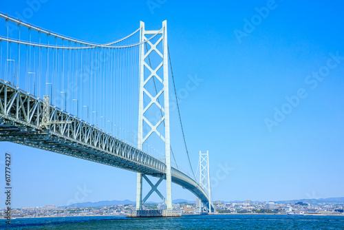 淡路島から見た初夏の明石海峡大橋　兵庫県淡路市　Akashi Kaikyo Bridge in early summer seen from Awaji Island. Hyogo Pref, Awaji City.