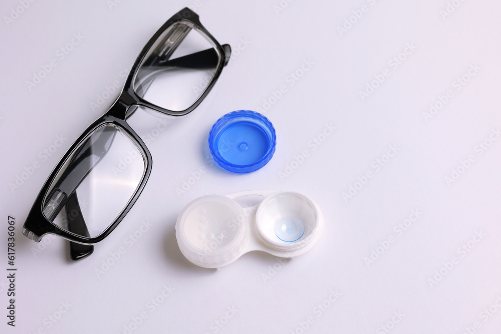 Contact lenses for correcting vision against a light background. Contact lenses for correcting vision against a light background.