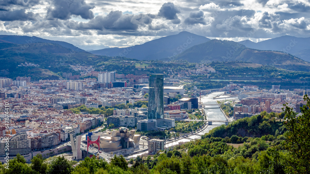 Panoramic of the city of Bilbao with the river and the Guggenheim Museum