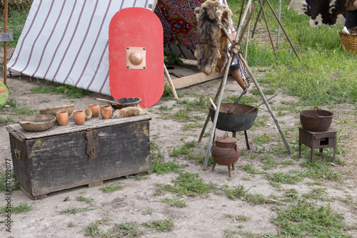 kitchen utensils and household goods in a camp from the time of the ancient roman empire