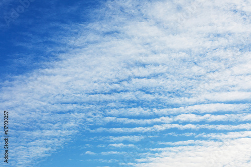 Blue evening skies with beautiful clouds.