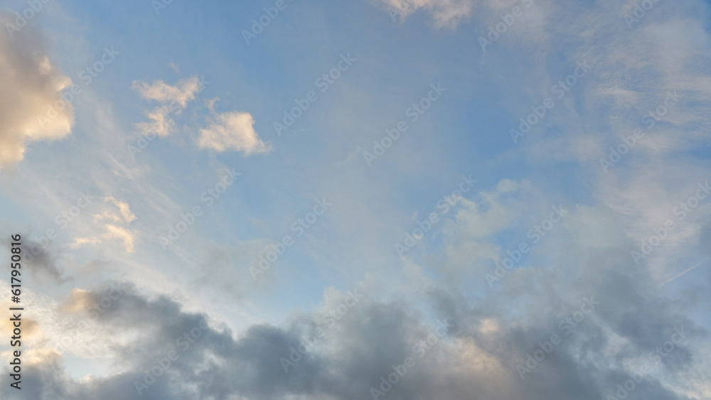 Obraz premium A terrible black cloud hangs in the sky before the rain. Bad weather. Hurricane and thunder over the city. Climate change and natural disasters. Bad mood and despondency.