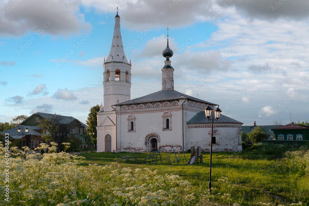 Fototapeta premium View of the Church of St. Nicholas the Wonderworker (Nikolskaya Church) on a sunny summer day, Suzdal, Vladimir region, Russia