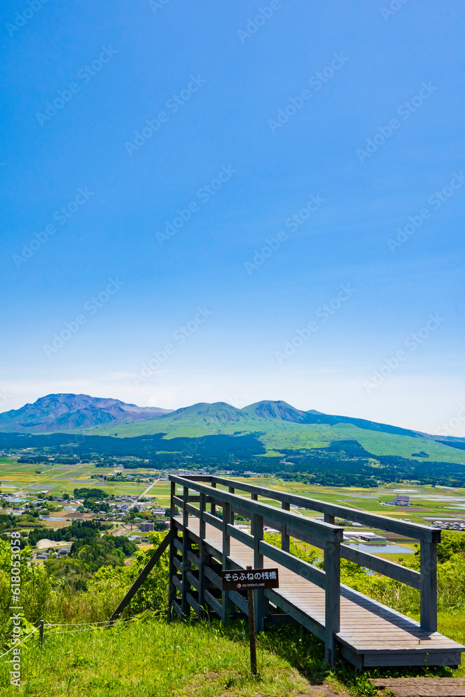 【熊本県】阿蘇の絶景が広がる田子山展望所（そらふねの桟橋）