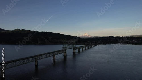 Wallpaper Mural sunset on the lake Torontodigital.ca