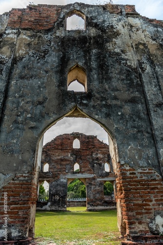 Wallpaper Mural an arch leading into the inside of an ancient building with some ruins Torontodigital.ca