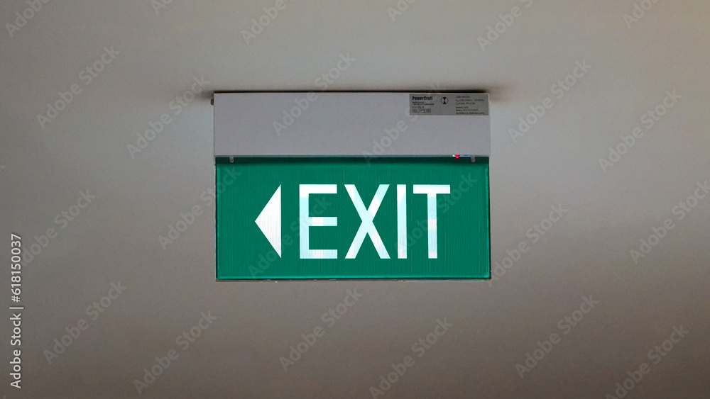 Exit sign in the office. Jakarta, 28 June 2023 Stock Illustration