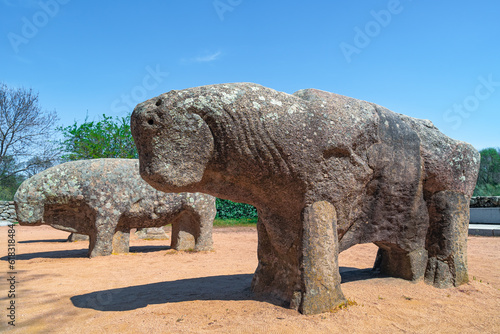 Toros de Guisando, escultura prehistórica megalítica de 2000 años de antigüedad, desde la provincia de Ávila, Castilla y León, España.