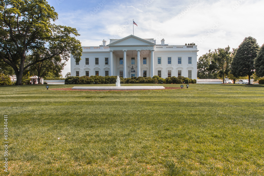 Obraz premium The President White House in Washington DC United States of America