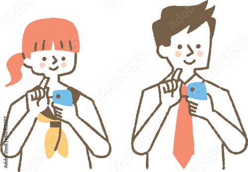 スマホを操作している学生二人_色