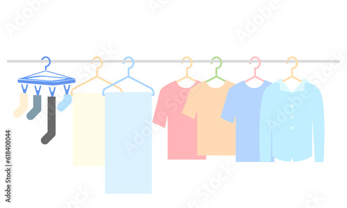 物干し竿にかけられた洗濯物のイラスト