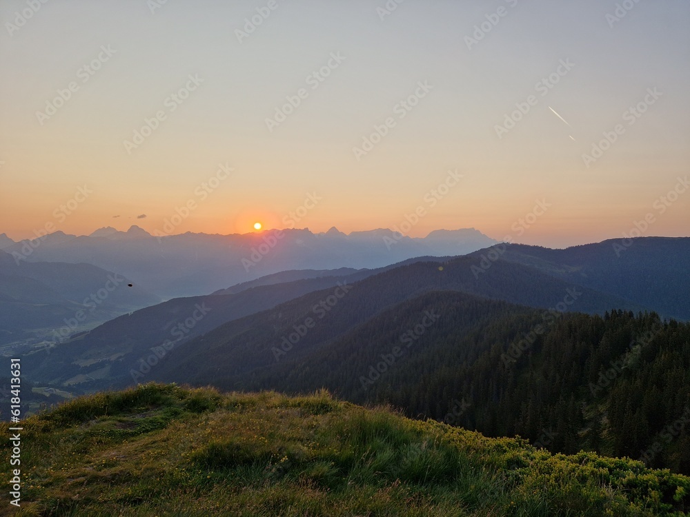 Sonnenaufgang am Geierkogel in Viehhofen