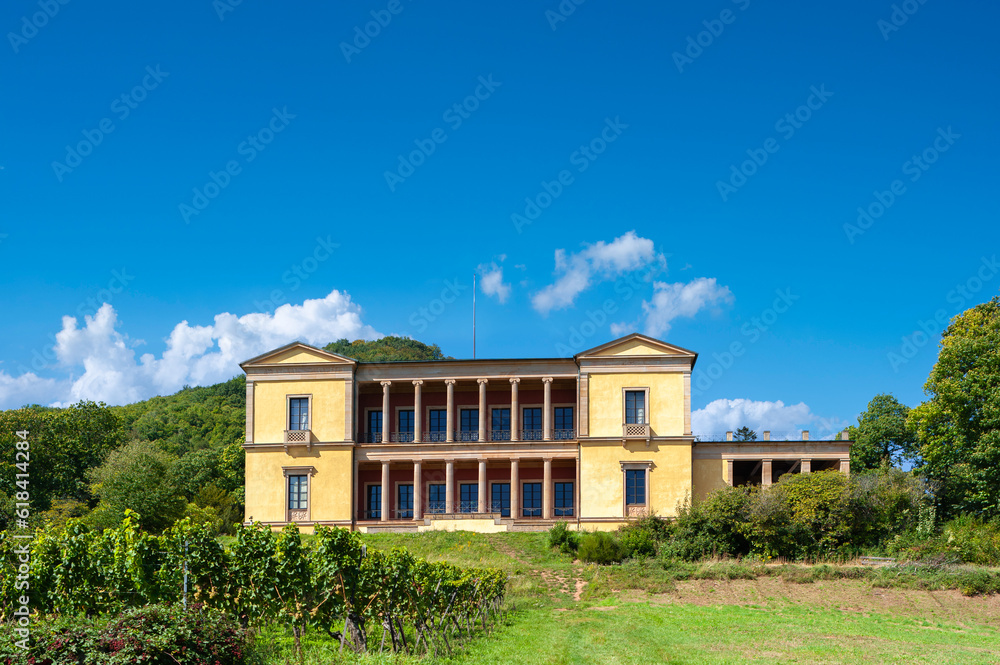 Blick zur historischen Villa Ludwigshöhe in Edenkoben. Region Pfalz im Bundesland Rheinland-Pfalz in Deutschland