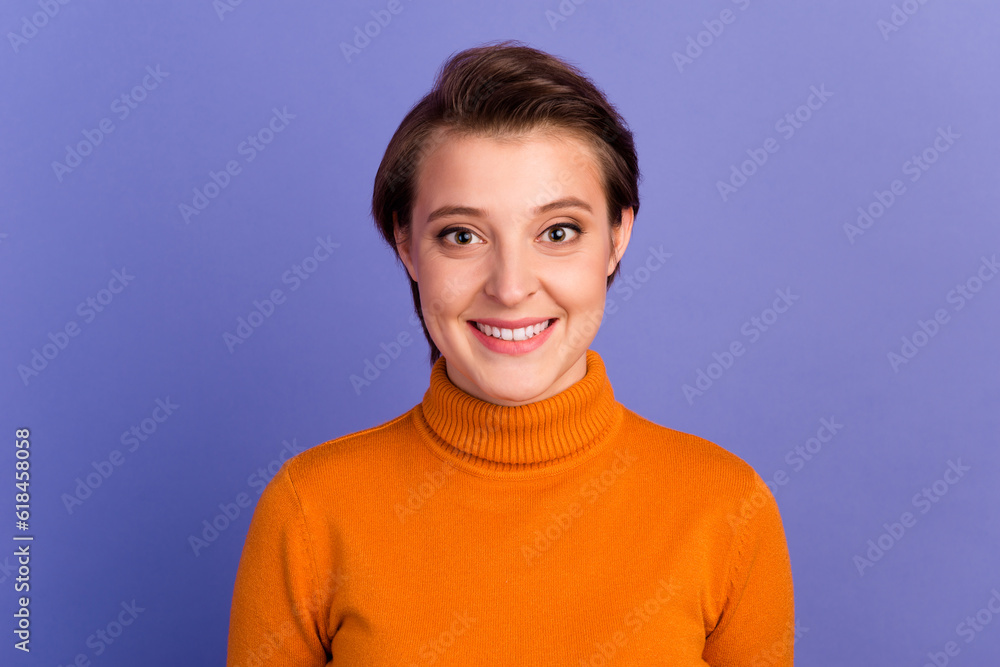 Photo of nice business lady short bob hairstyle wear casual outfit isolated lilac color background Photo of nice business lady short bob hairstyle wear casual outfit isolated lilac color background