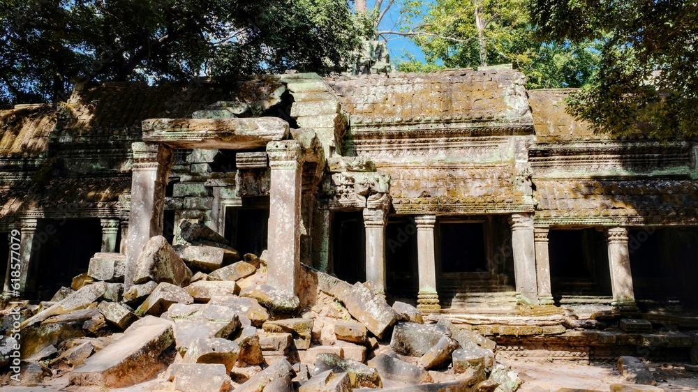 Fototapeta premium Ancient medieval ruins in the forest of Cambodia, landscape.