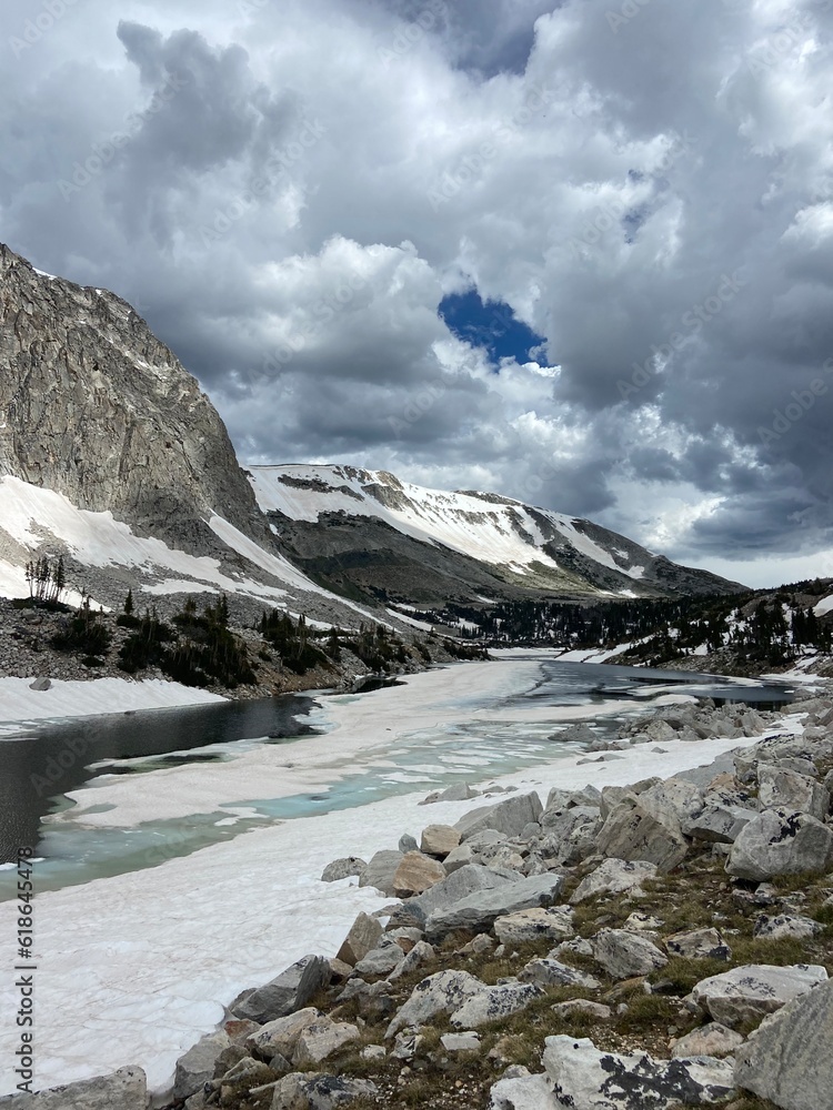 Obraz premium snow covered mountains