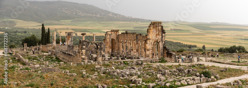 Canvas Print Iconic ruins of the forum in Volubilis, an old ancient Roman city in Morocco