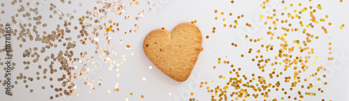 Bilde på lerret Banner with cookies in the form of a heart on a white background