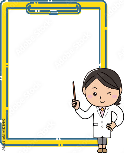 大きなクリップボードフレームの前で指し棒を持って説明する白衣の女性