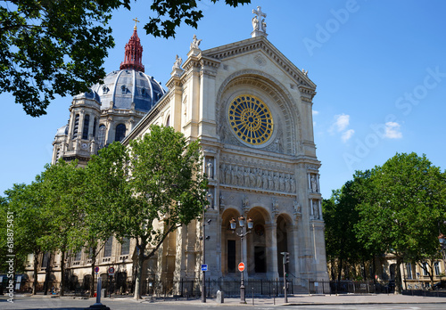 The Church of St. Augustine is a Catholic church located at boulevard Malesherbes in Paris .