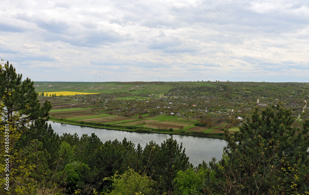 Scenic bird's eye view Scenic bird's eye view
