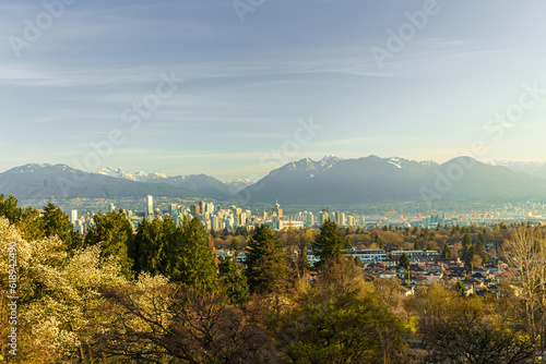 Fototapeta Naklejka Na Ścianę i Meble -  Skyline of Vancouver city with parks and mountains