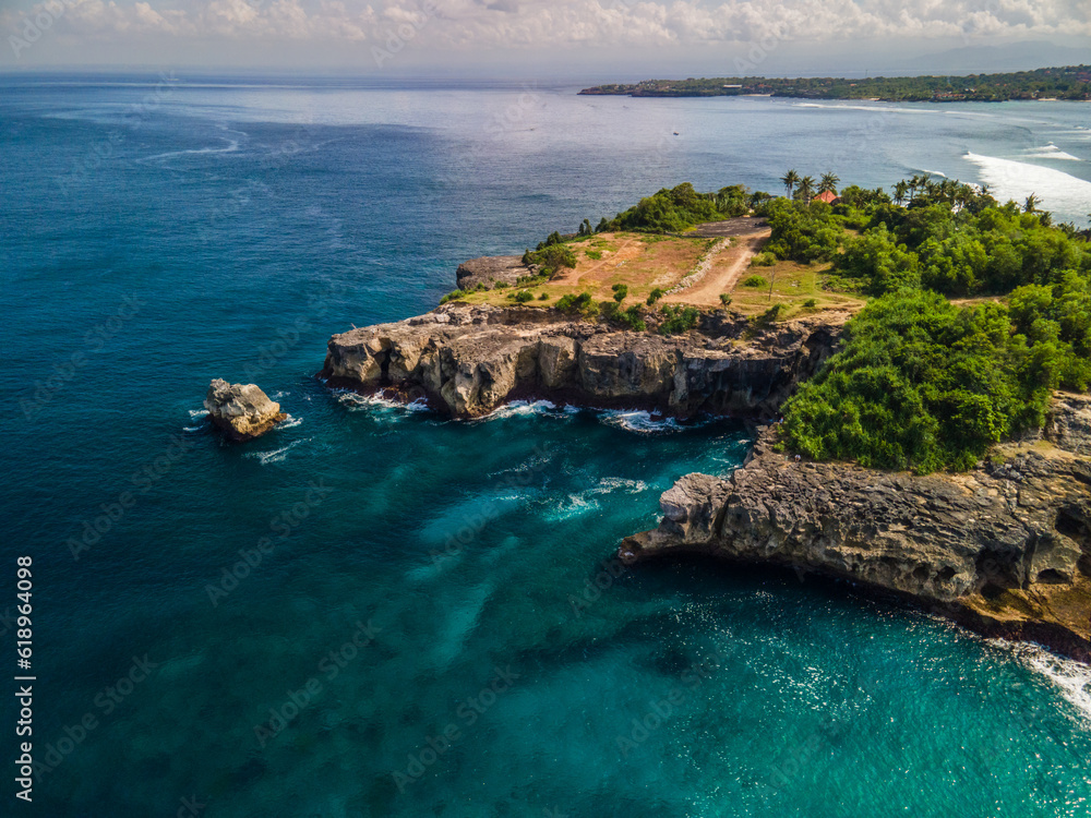 Fototapeta premium Aerial landscapes of Blue Lagoon on Nusa Ceningan, Indonesia