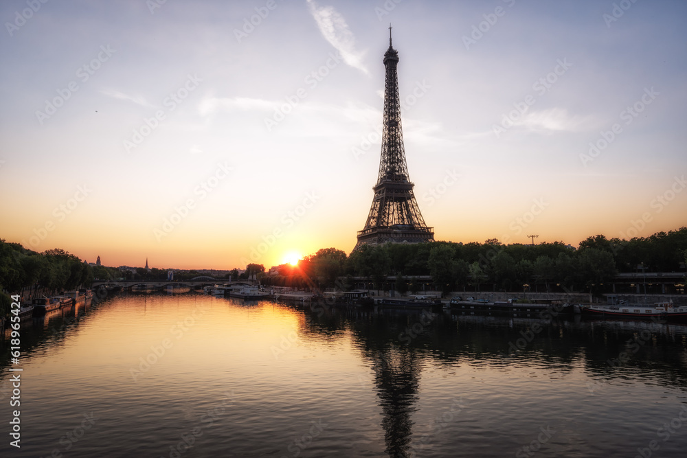 Eiffel Tower Seine River Sunrise View