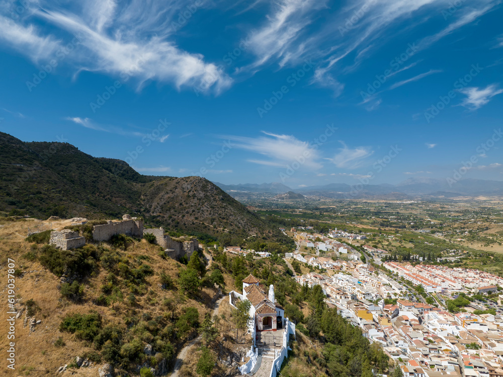 ruinas del castillo y la ermita de los remedios en el municipio de Cártama en la provincia de Málaga, España	