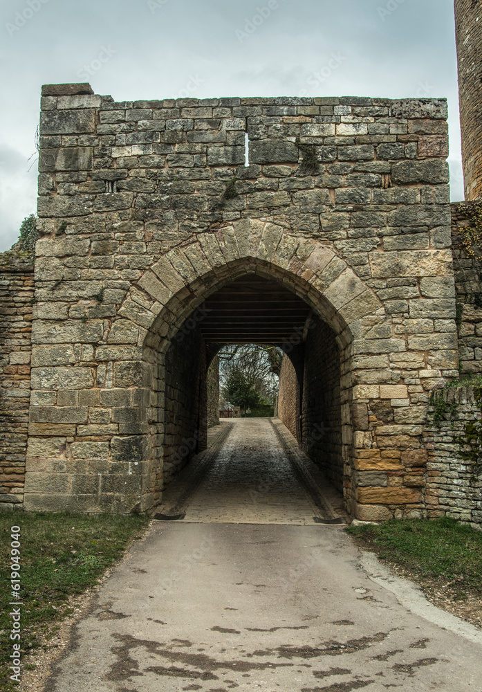 Porte d'entrée de la cité médiévale de Brancion à Martailly-lès-Brancion, Saône-et-Loire, France