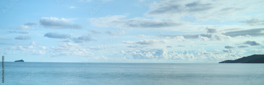 sea and sky background photo