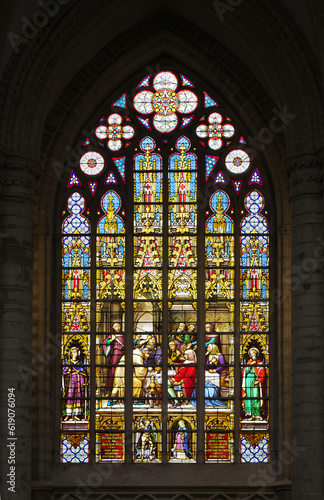 The Stained Glass Windows of Saint Nicholas Church © Thiago Oliveira