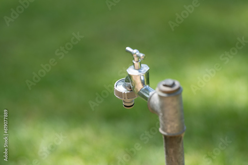 Wasserhahn in der Natur