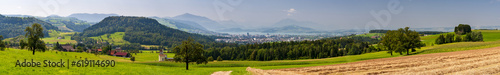 Blick auf Zug und Zugersee in der Zentralschweiz