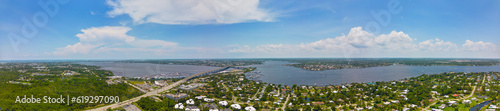 Bilde på lerret Aerial panorama Roosevelt Bridge Stuart Florida St Lucie River