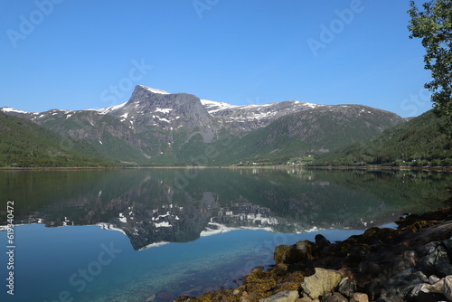 Fototapeta Naklejka Na Ścianę i Meble -  Fjord des ile Vesteralen, Norvège
