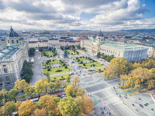 Obraz na plátně Museum of Natural History and Maria Theresien Platz